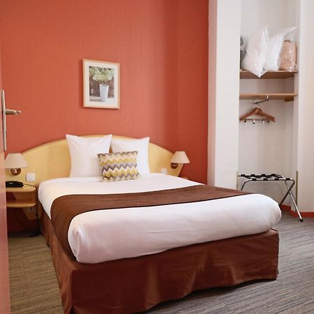 Logis-Hotel Des Oliviers ティオンヴィル エクステリア 写真