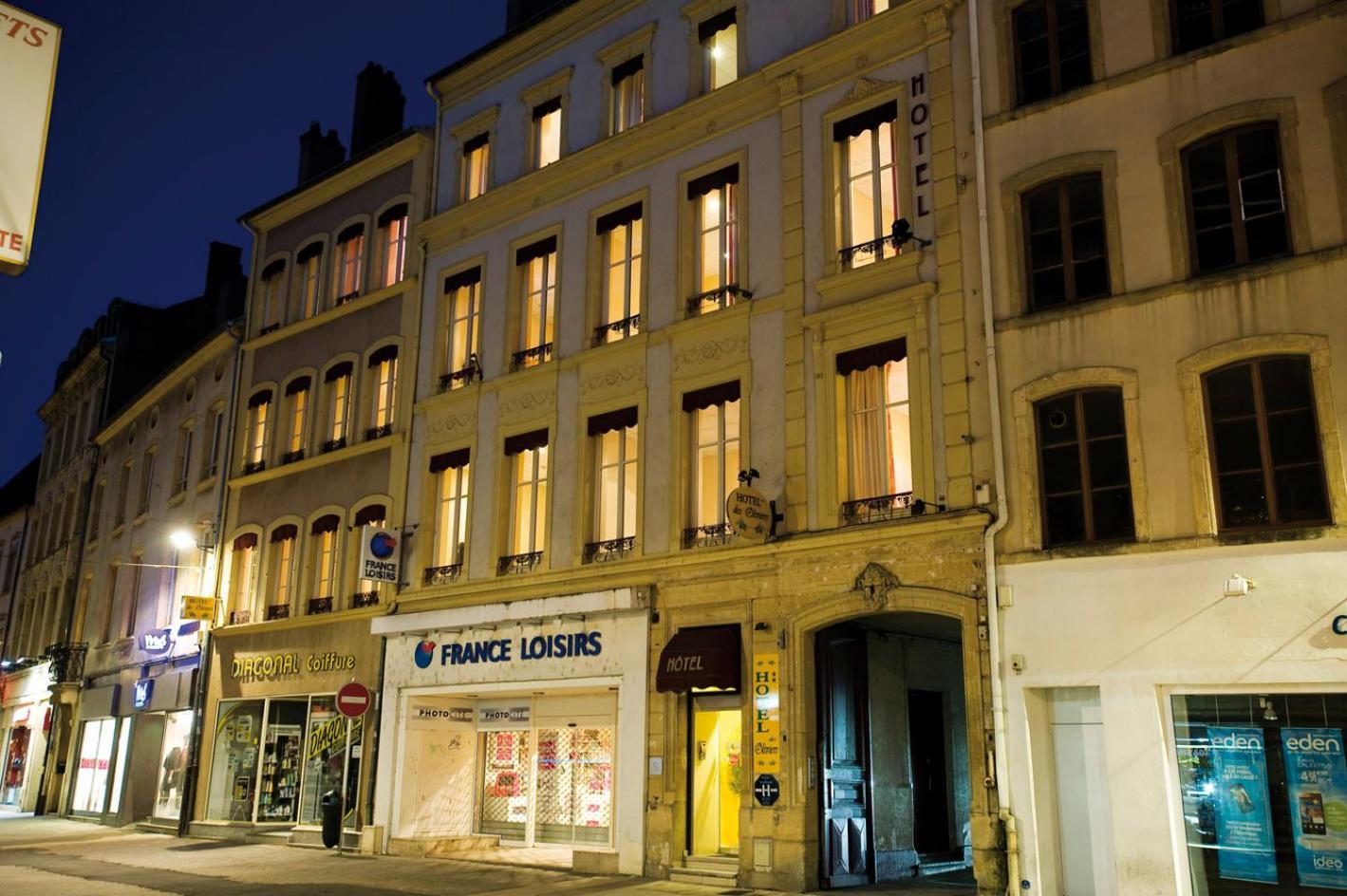 Logis-Hotel Des Oliviers ティオンヴィル エクステリア 写真