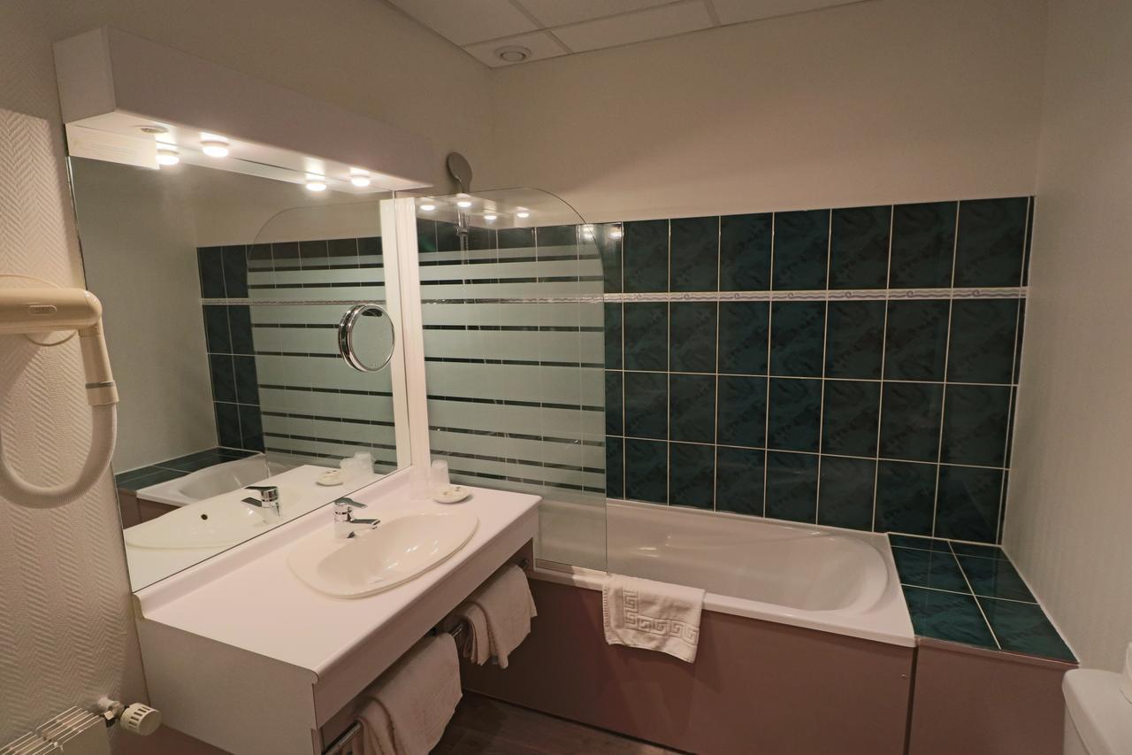 Logis-Hotel Des Oliviers ティオンヴィル エクステリア 写真