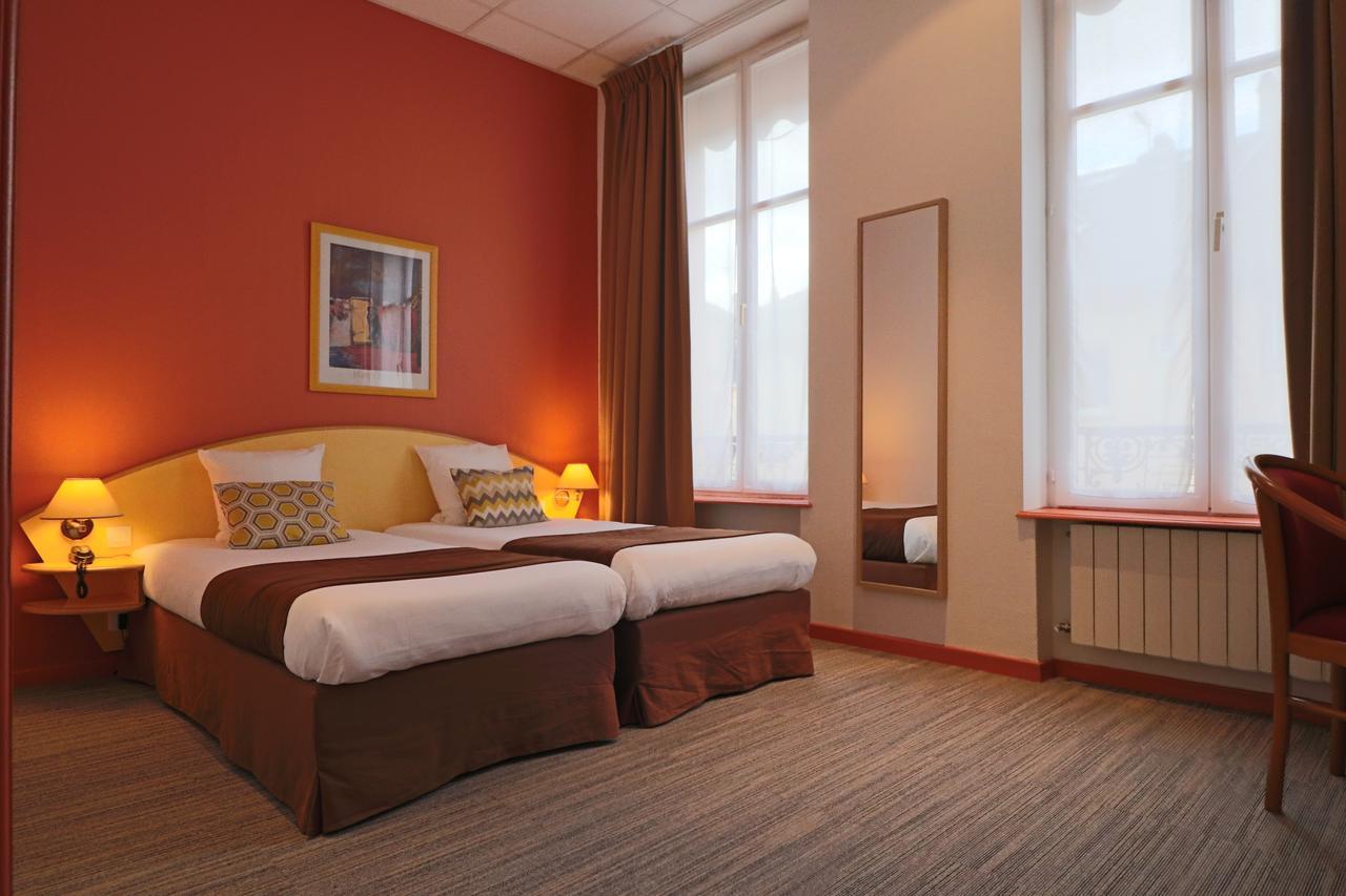 Logis-Hotel Des Oliviers ティオンヴィル エクステリア 写真